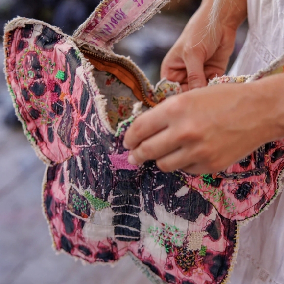 Magnolia Pearl Crossbody Buttefly Bag - Picture 2 of 5